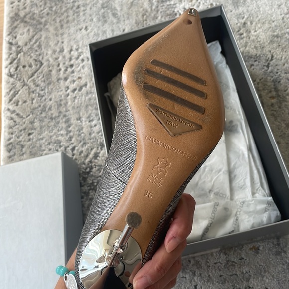 Size 6. Silver. You Can See Are New. Please No Low Blow Offers - Picture 5 of 15